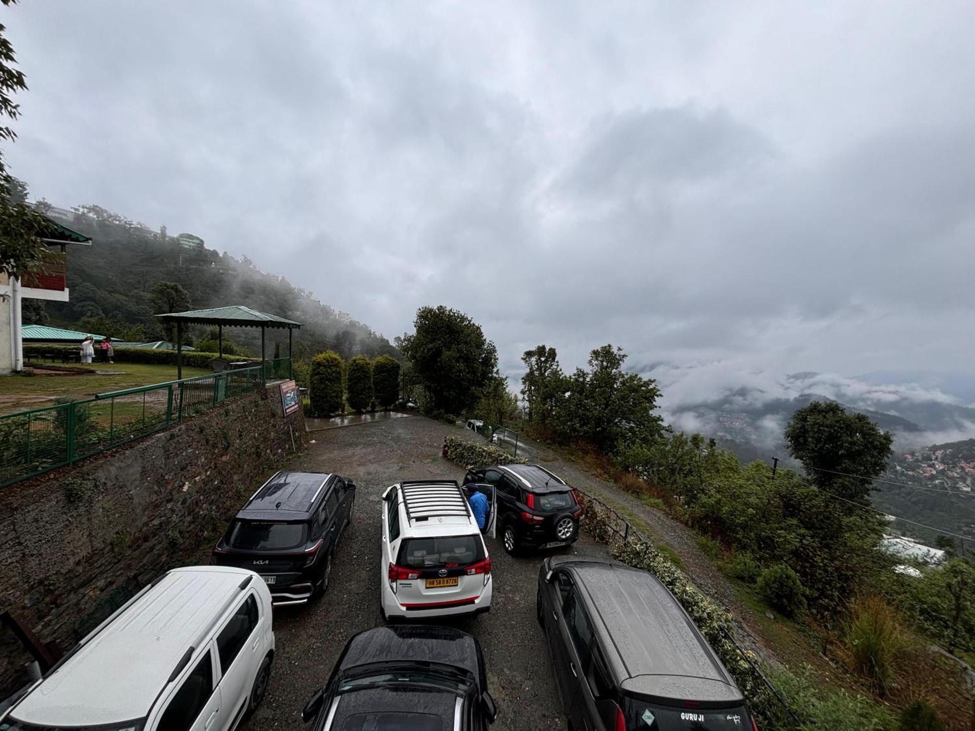 Pragati Resort & Restaurant- Eden Of Kumaon Bhowali Exterior photo