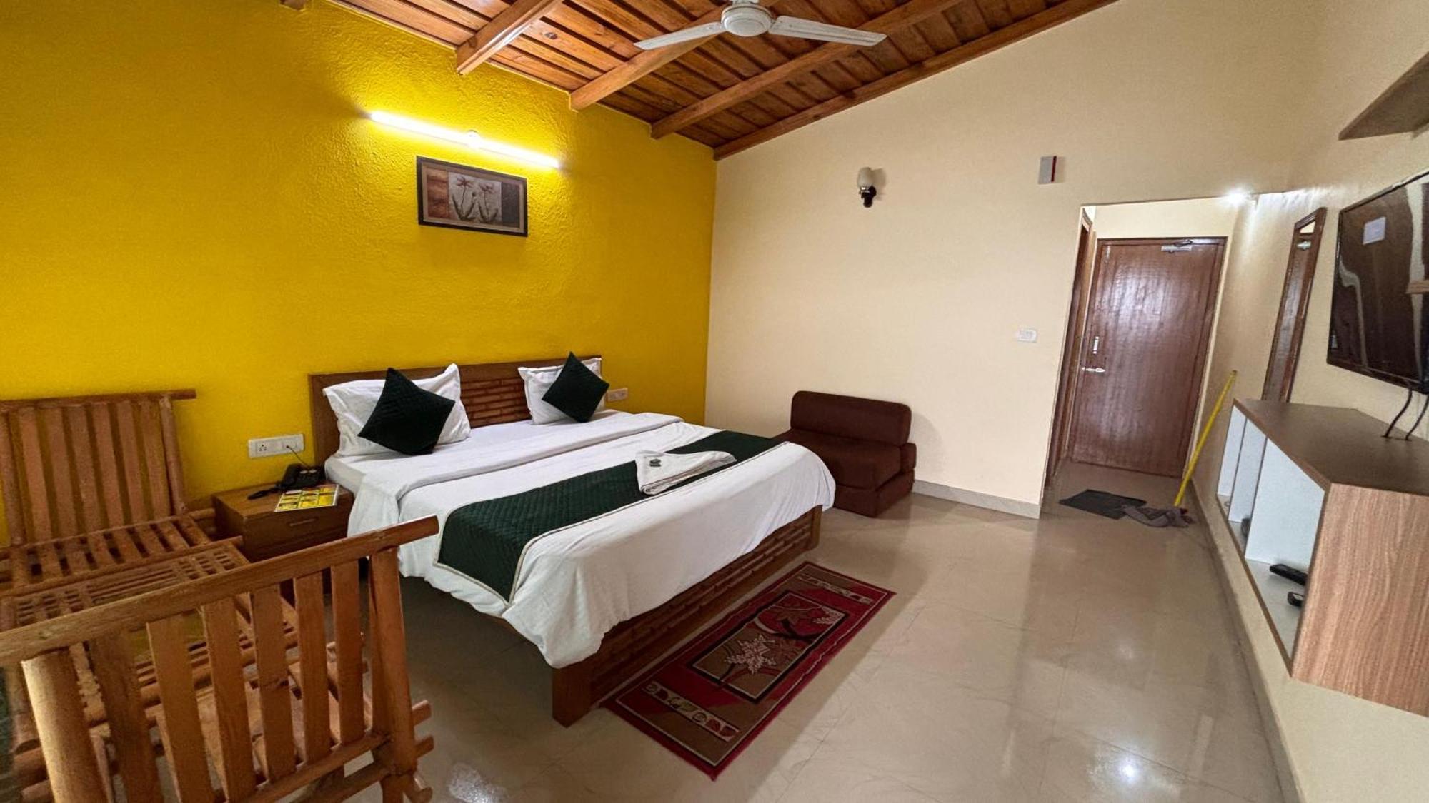 Pragati Resort & Restaurant- Eden Of Kumaon Bhowali Exterior photo